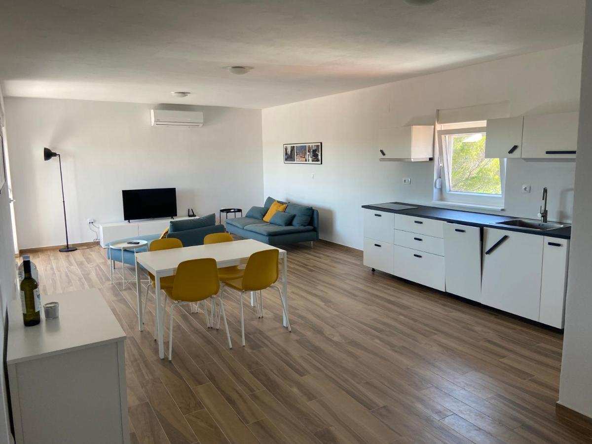 Daniela Family Apartment - Top Floor - New & Quite Location - Great Sea & Island View Vir Zewnętrze zdjęcie