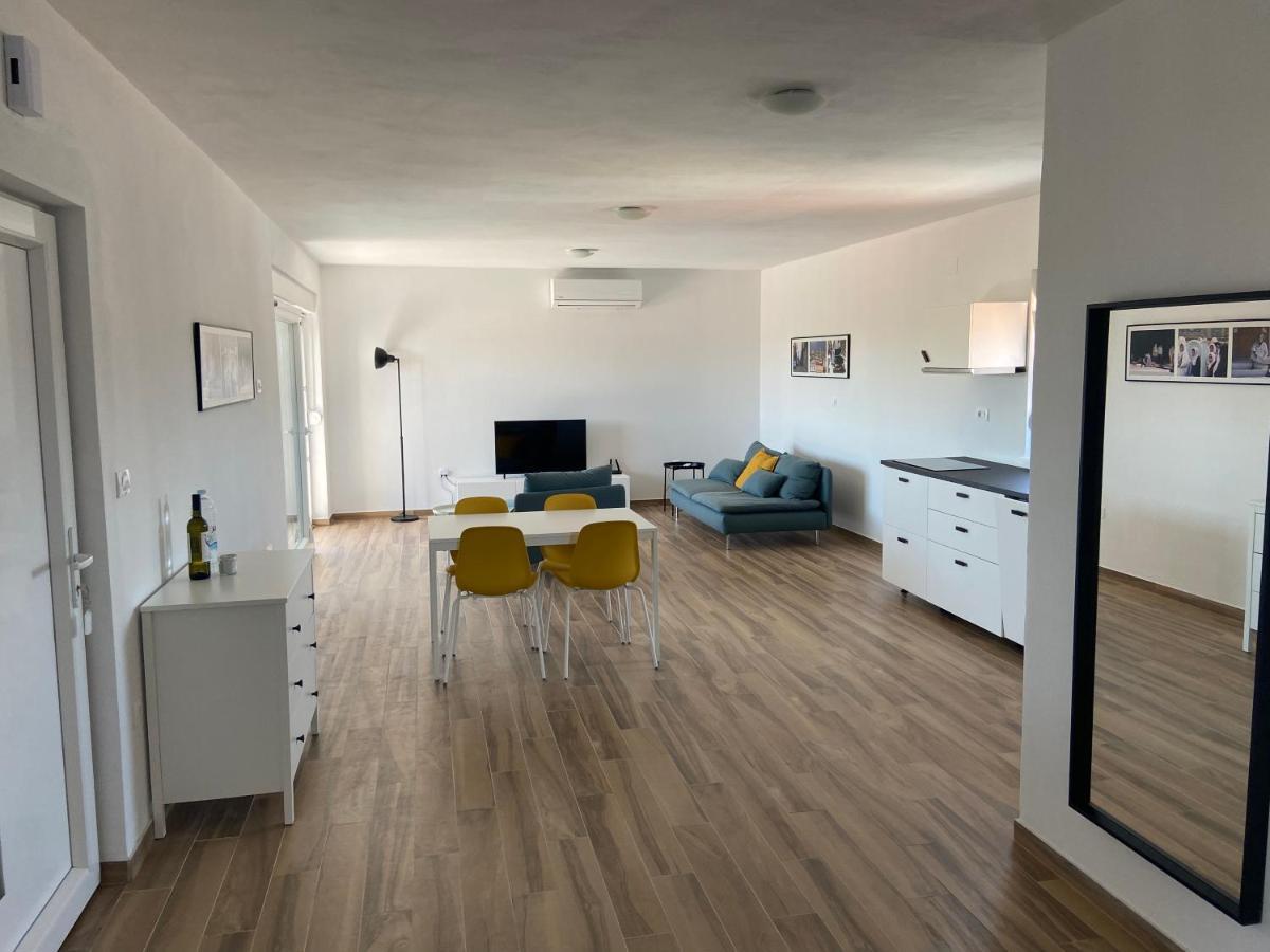 Daniela Family Apartment - Top Floor - New & Quite Location - Great Sea & Island View Vir Zewnętrze zdjęcie